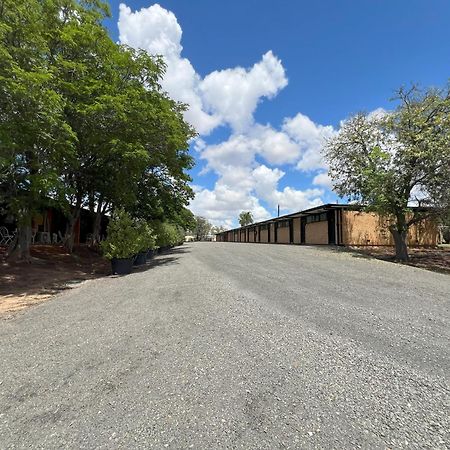 Jumbuck Motor Inn - Pool - Pet Friendly Section - King Beds Longreach Exterior photo