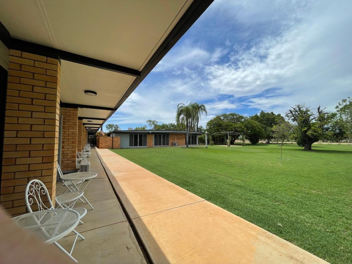 Jumbuck Motor Inn - Pool - Pet Friendly Section - King Beds Longreach Exterior photo