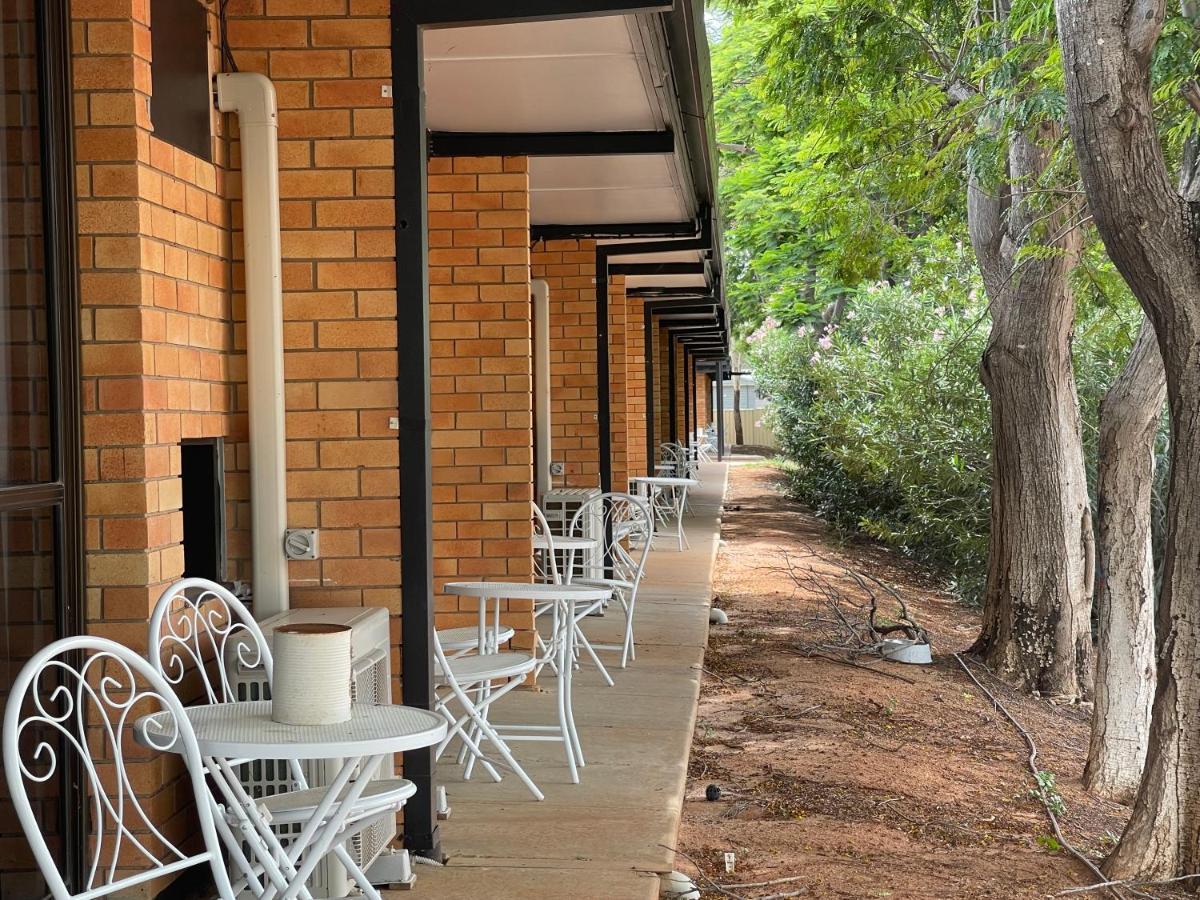 Jumbuck Motor Inn - Pool - Pet Friendly Section - King Beds Longreach Exterior photo
