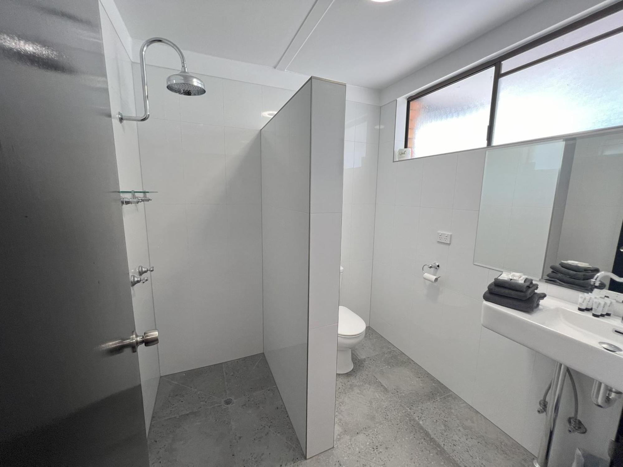 Jumbuck Motor Inn - Pool - Pet Friendly Section - King Beds Longreach Exterior photo
