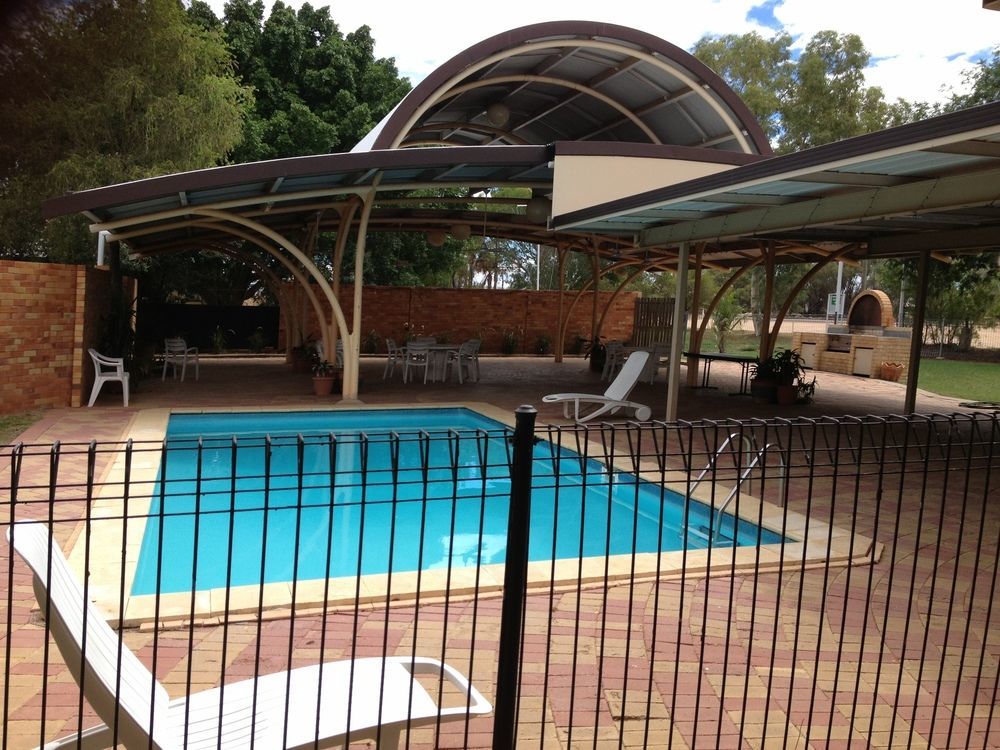 Jumbuck Motor Inn - Pool - Pet Friendly Section - King Beds Longreach Exterior photo